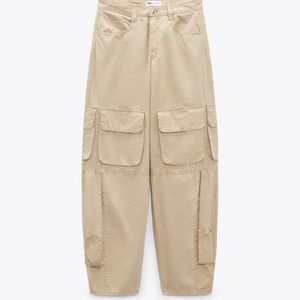 ZARA Voluminous Pocketed Cargo Pants